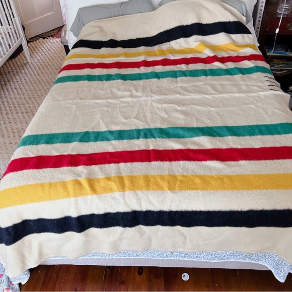 Vintage 50’s 60’s Trapper Point 100% Wool Striped Blanket - Picture 2 of 8